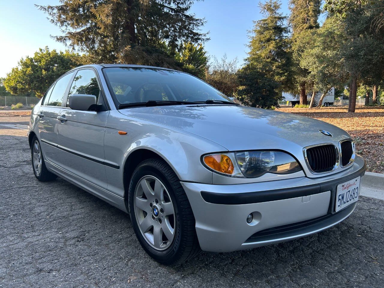 Used 2005 BMW 325i Sedan RWD image 7