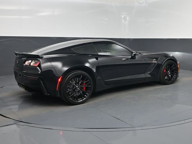 Used 2015 Chevrolet Corvette Z06 w/ 3LZ Preferred Equipment Group RWD image 3