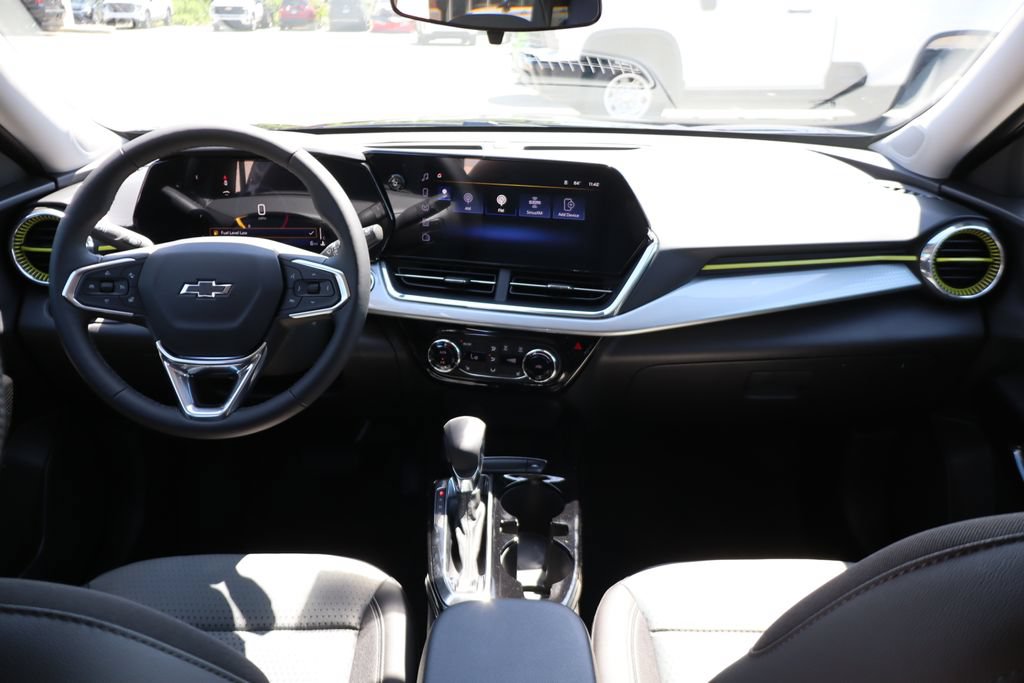 New 2026 Chevrolet Trax LT w/ Driver Confidence Package FWD image 36