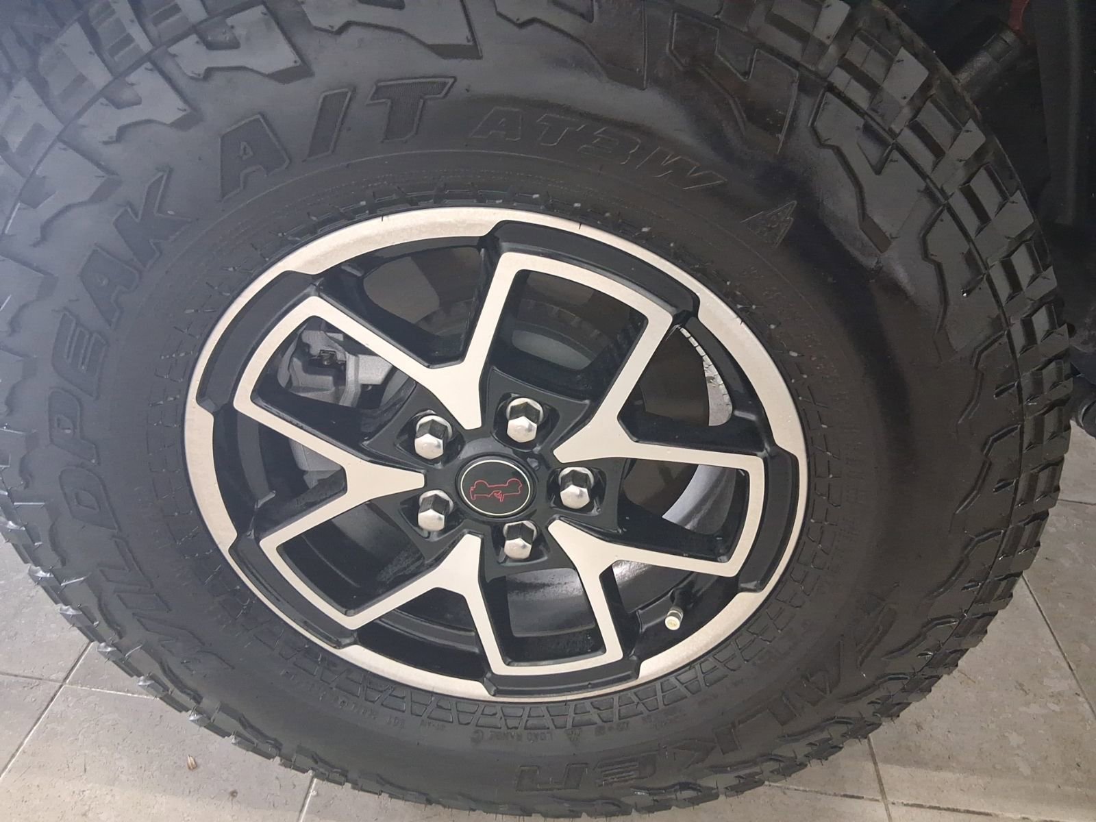 Used 2024 Jeep Gladiator Rubicon AWD/4WD image 12