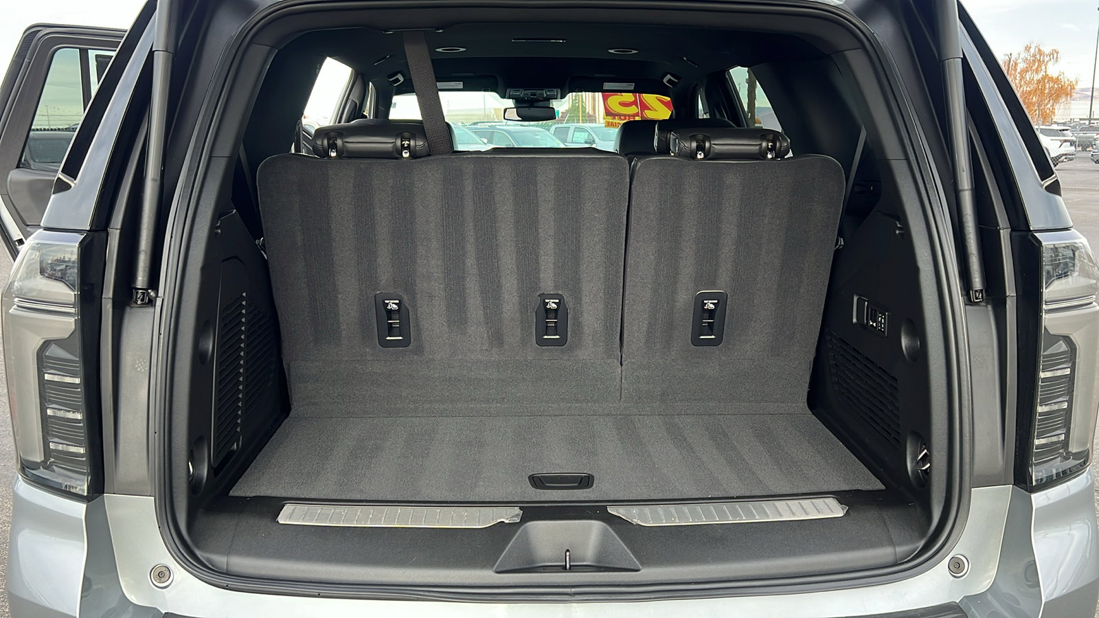 Certified 2025 Chevrolet Tahoe Z71 w/ Comfort Package image 13