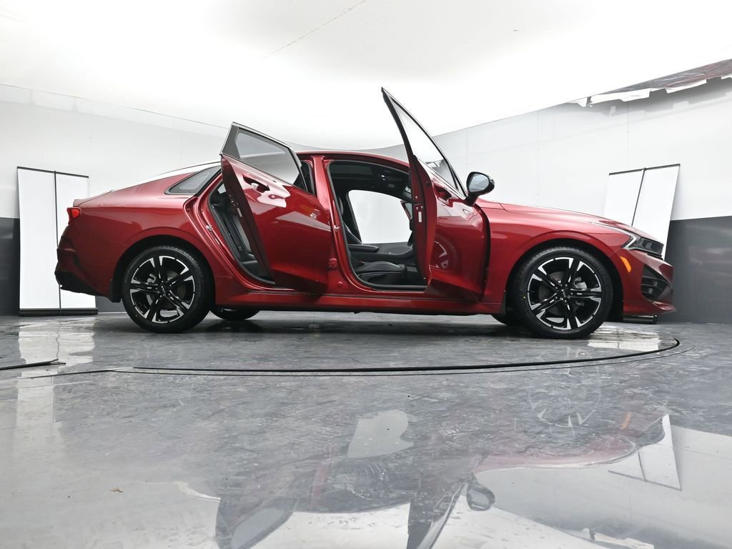 Used 2023 Kia K5 GT-Line image 37