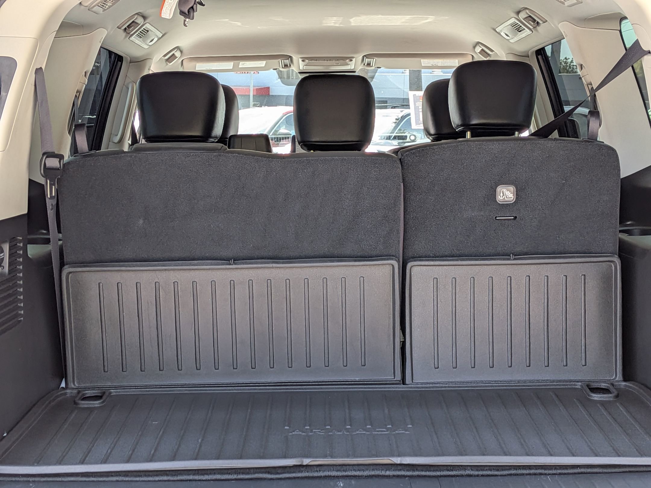 Used 2021 Nissan Armada SV w/ SV Appearance Package image 21