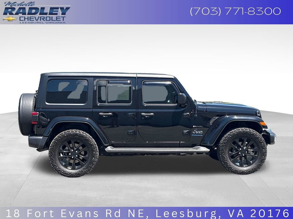 Used 2023 Jeep Wrangler Unlimited Sahara w/ Cold Weather Group AWD/4WD image 7
