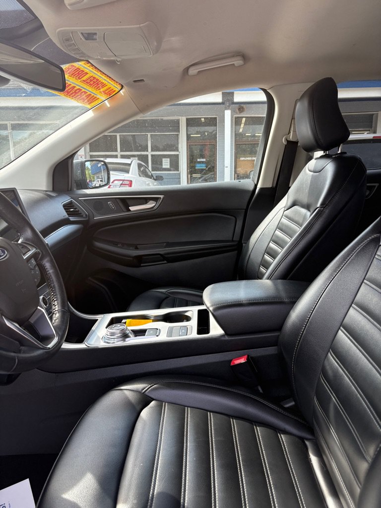 Used 2022 Ford Edge SEL AWD/4WD image 9