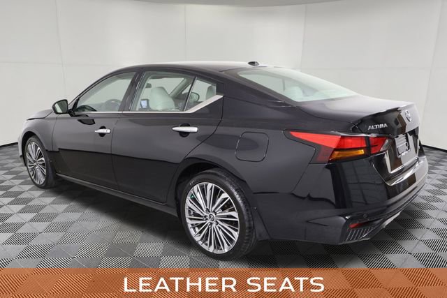 Used 2025 Nissan Altima 2.5 SL AWD/4WD image 11