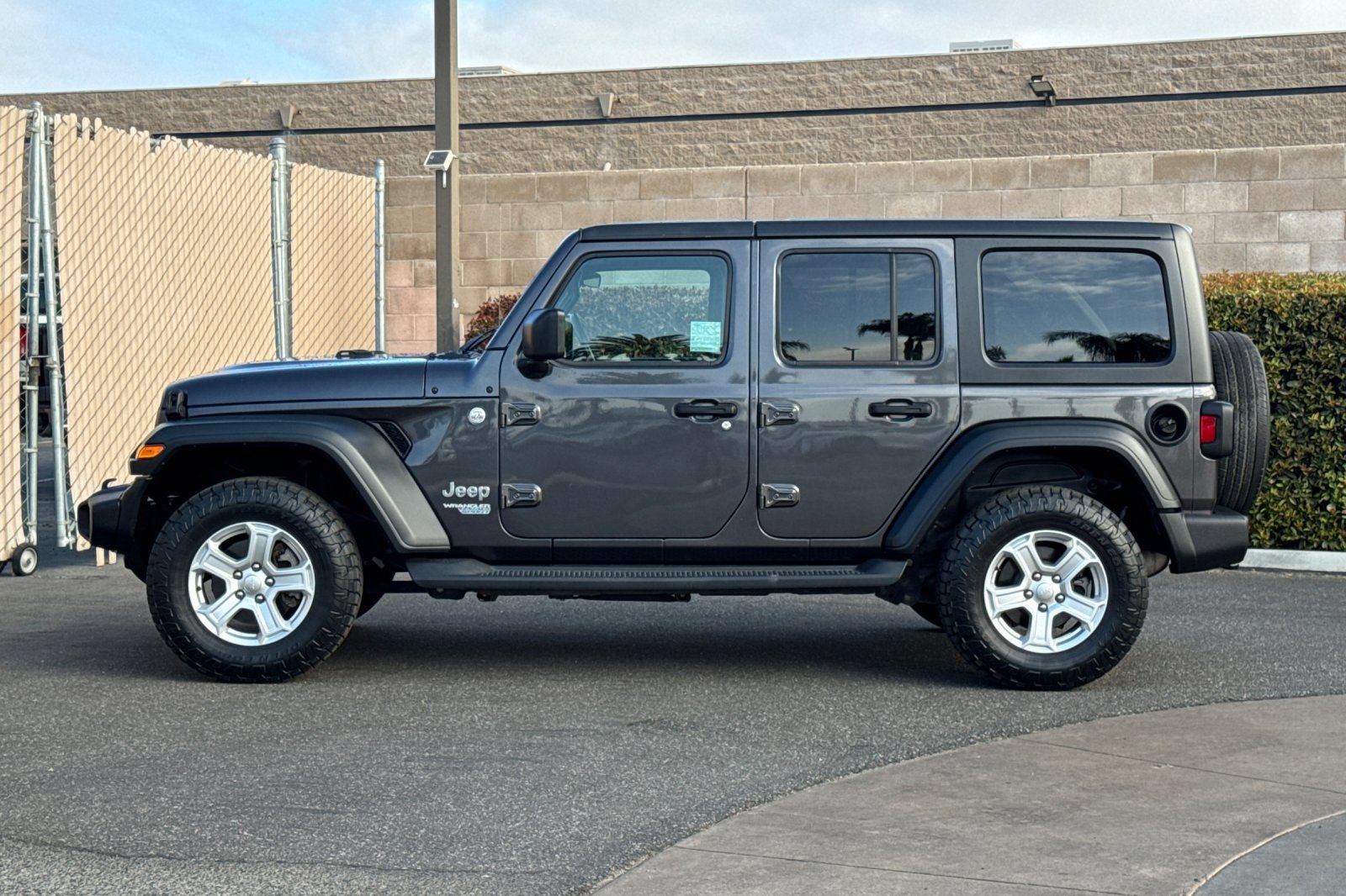 Used 2020 Jeep Wrangler Unlimited Sport S AWD/4WD image 7