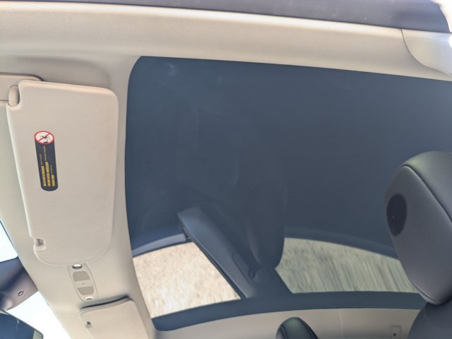 Used 2024 Tesla Model Y Long Range RWD image 16