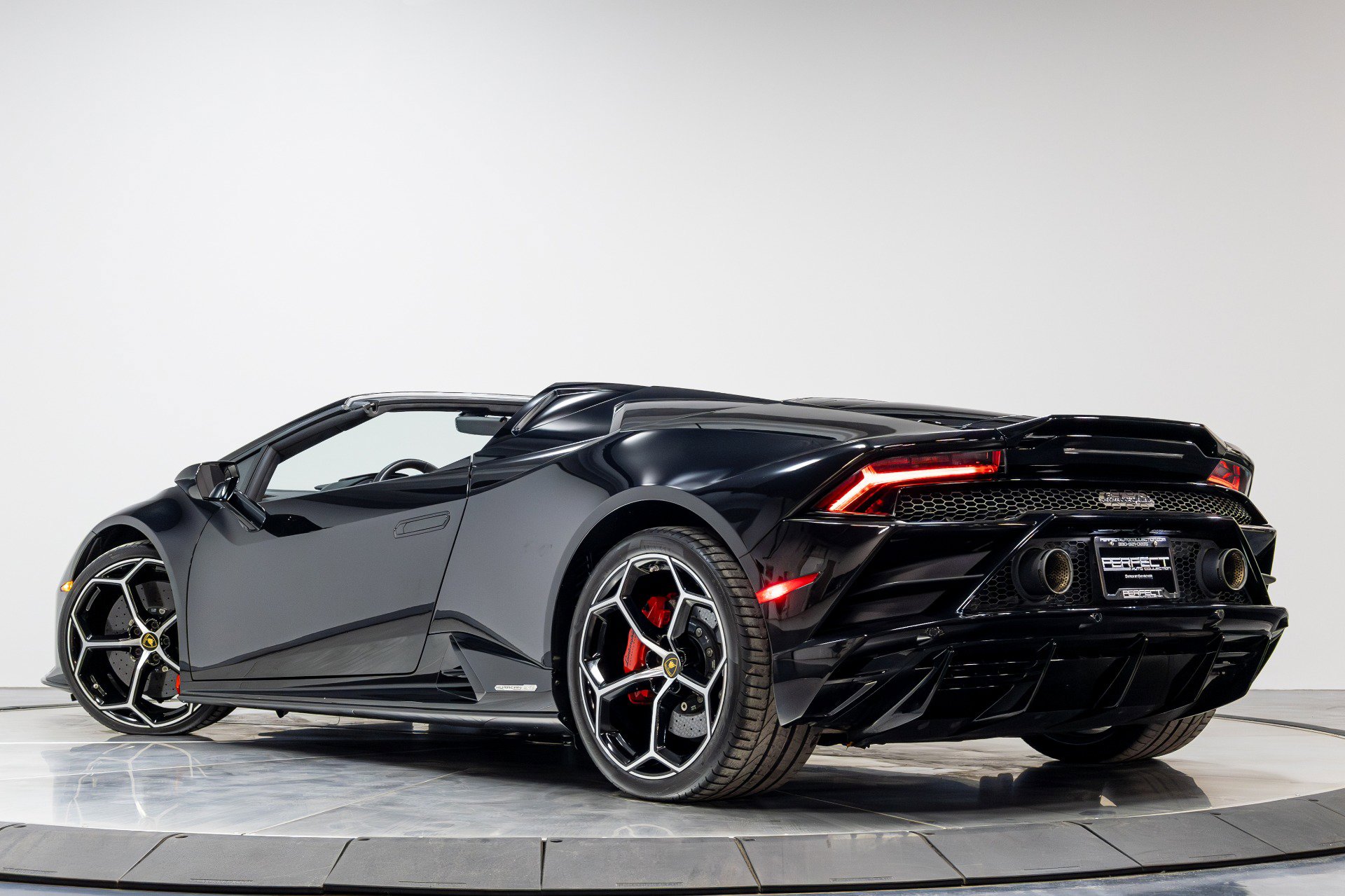 Used 2020 Lamborghini Huracan EVO image 49