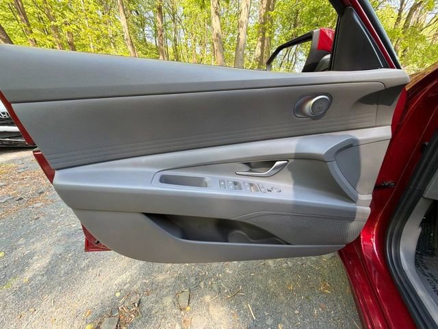 Certified 2023 Hyundai Elantra SEL FWD image 16