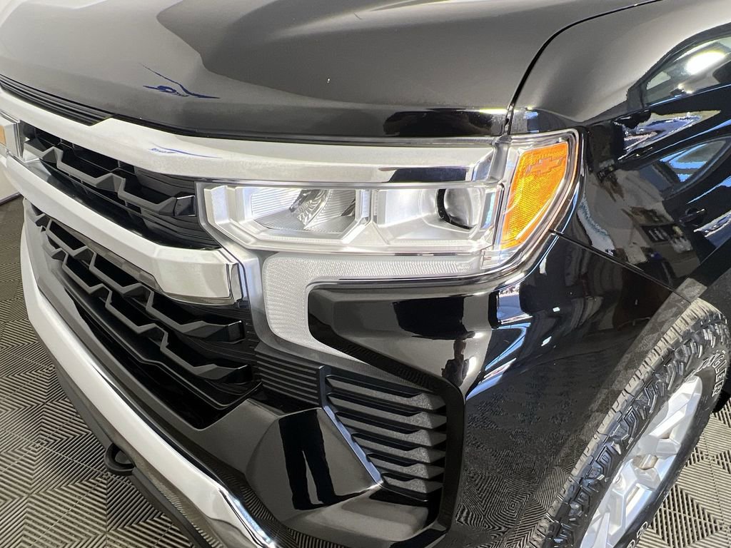 Certified 2022 Chevrolet Silverado 1500 LT AWD/4WD image 35