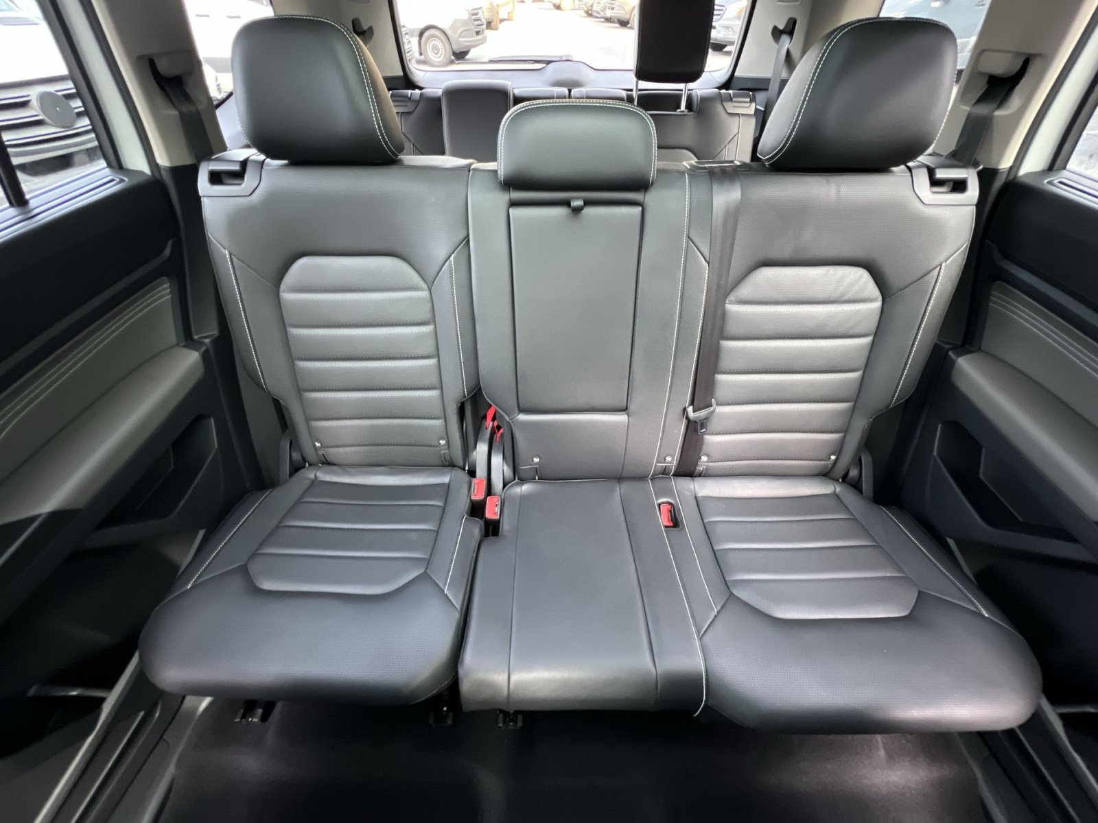 Used 2022 Volkswagen Atlas SEL Premium AWD/4WD image 15