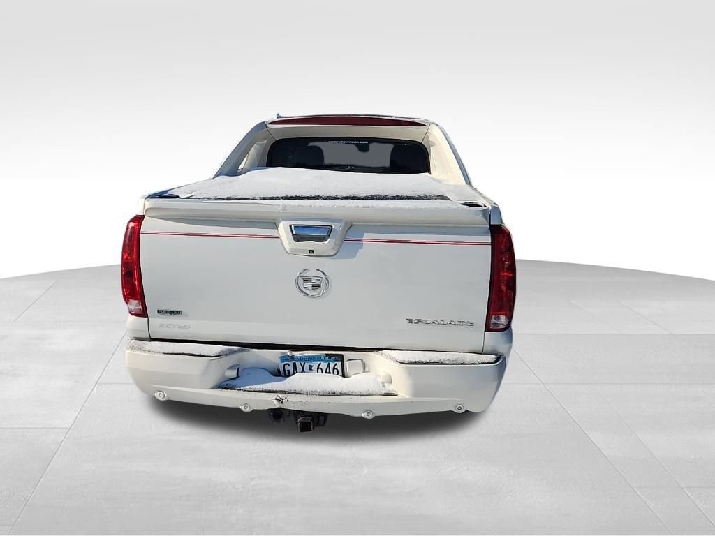 Used 2010 Cadillac Escalade EXT Premium image 4