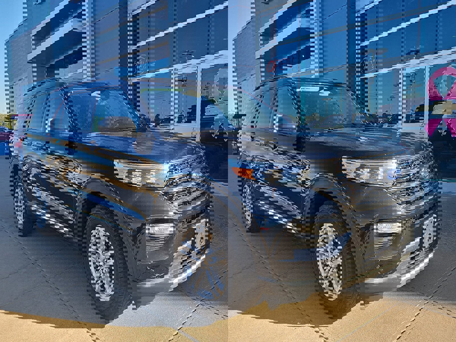 Used 2024 Ford Explorer XLT w/ Equipment Group 202A image 1