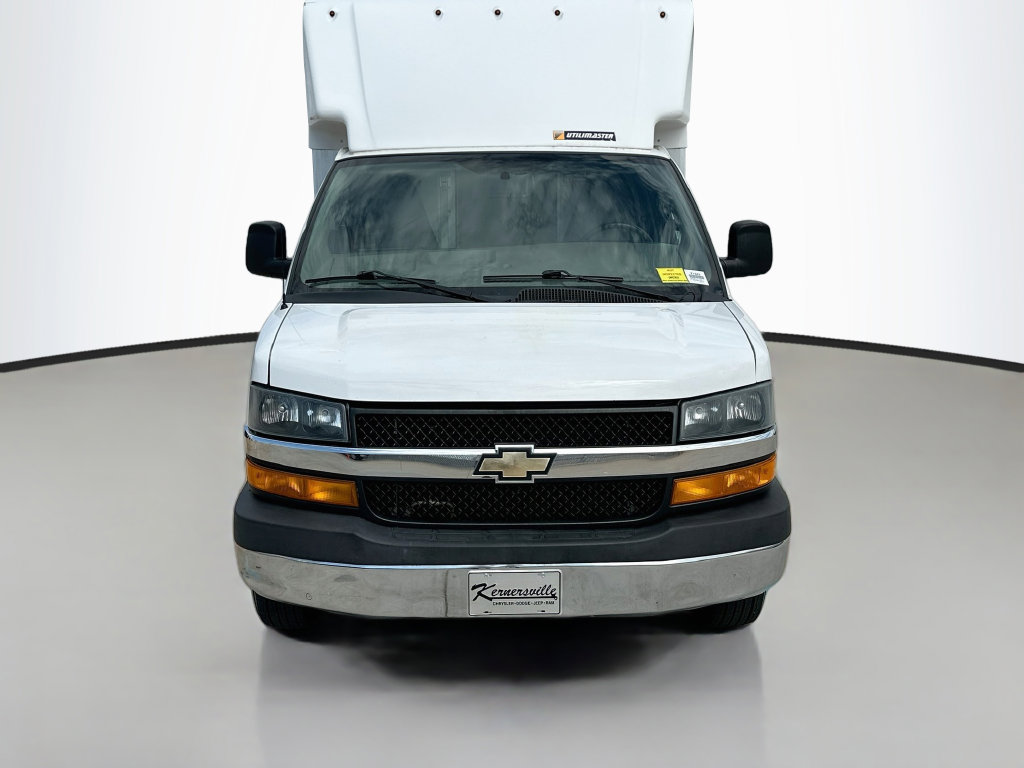 Used 2023 Chevrolet Express 3500 w/ Power Convenience Package RWD image 2