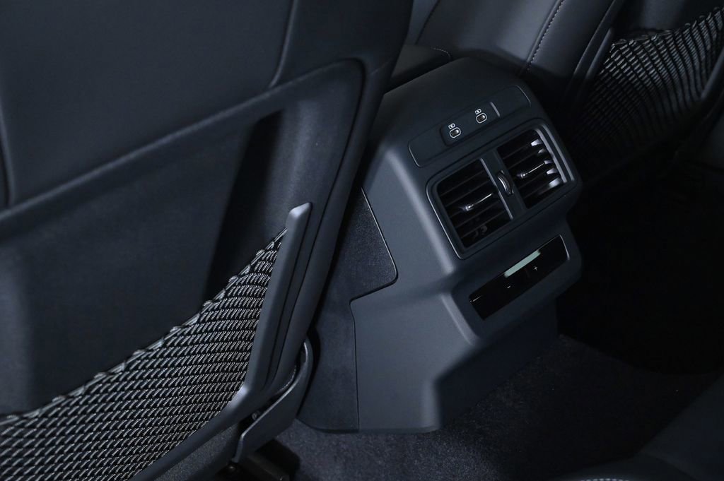 New 2025 Audi SQ5 Premium Plus image 17