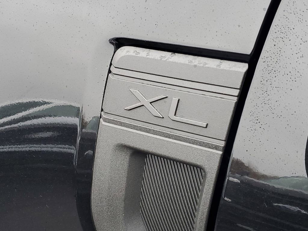 New 2025 Ford Maverick XL image 31