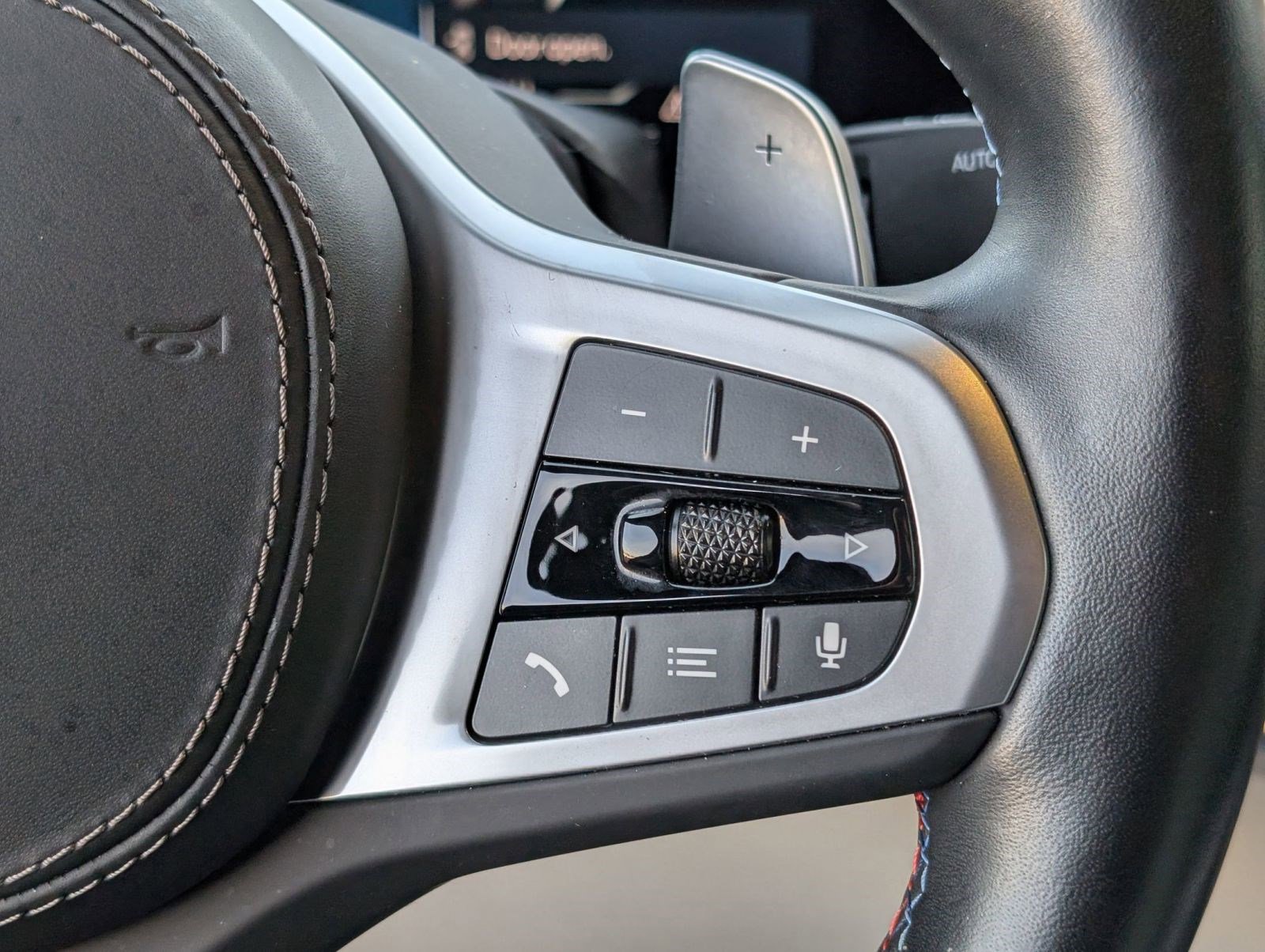 Certified 2024 BMW X6 M60i w/ Dynamic Handling Package image 23