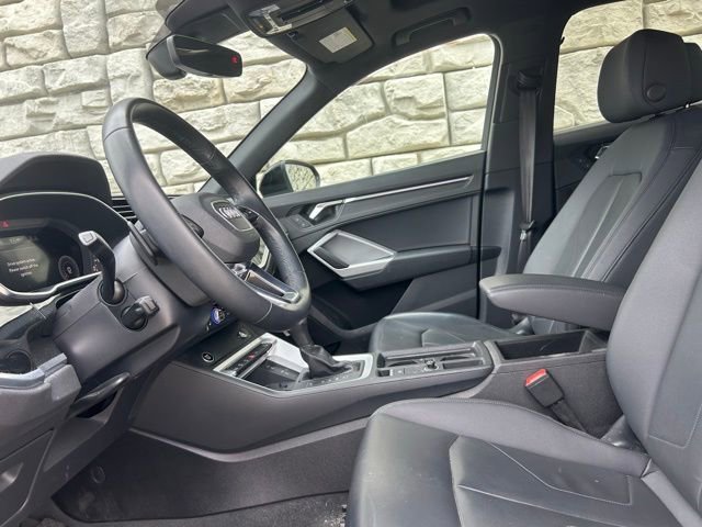 Used 2023 Audi Q3 2.0T Premium Plus w/ Premium Plus Package image 8