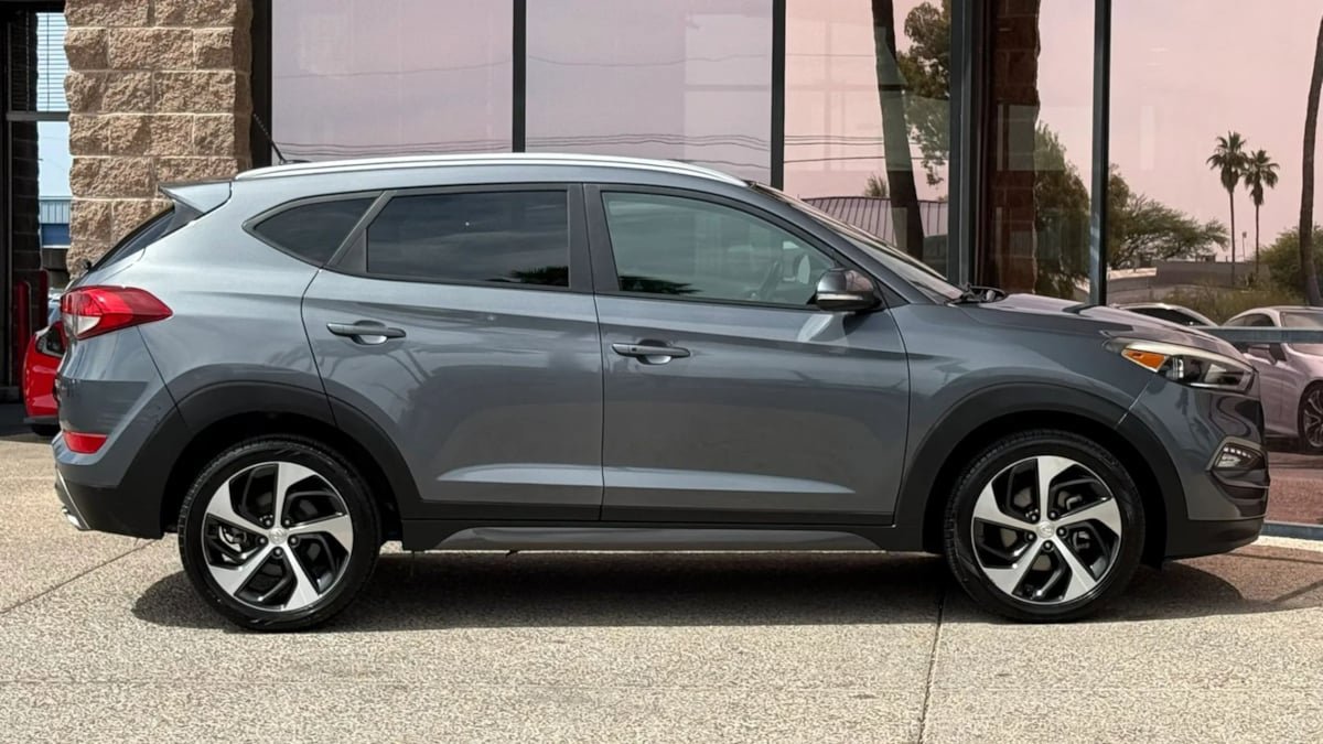 Used 2016 Hyundai Tucson Sport FWD image 14