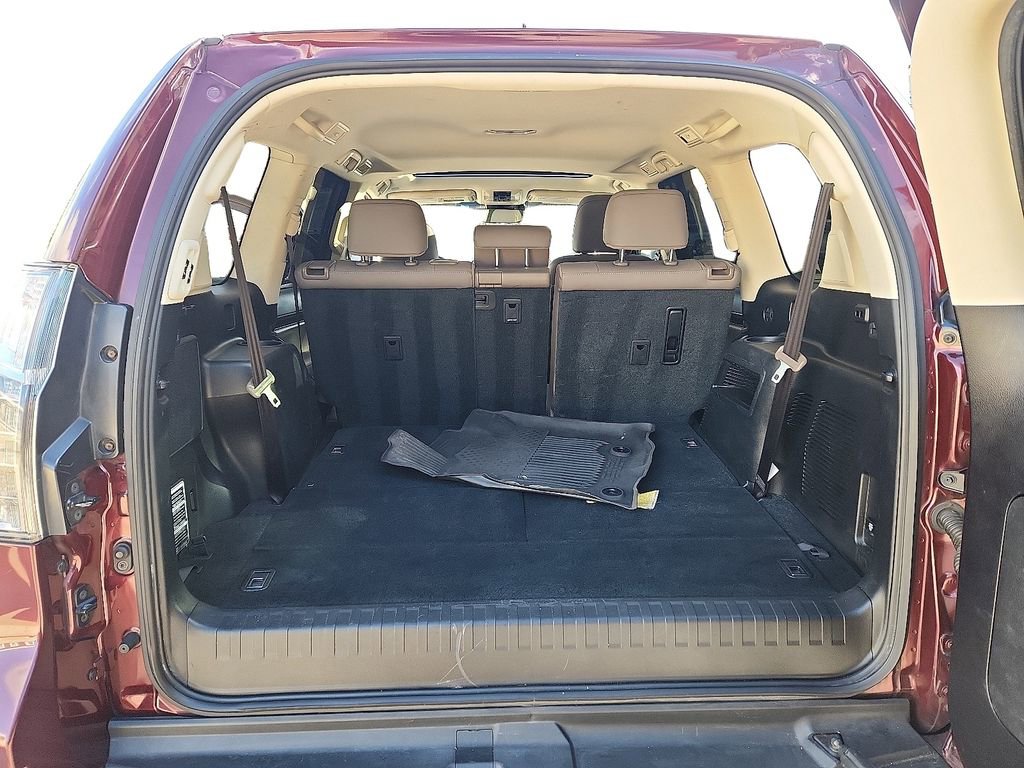 Used 2022 Lexus GX 460 Premium w/ Premium Plus Package image 28