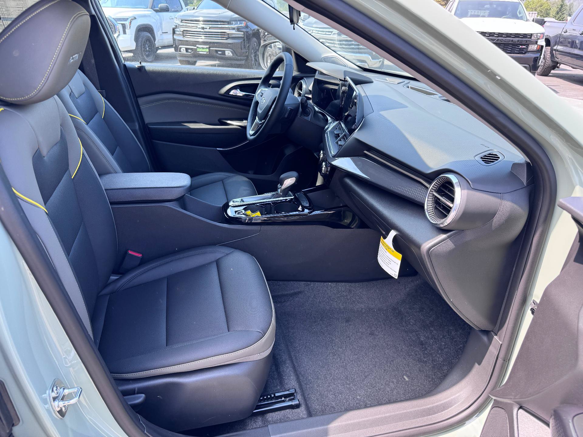 New 2026 Chevrolet Trax ACTIV w/ Driver Confidence Package FWD image 18