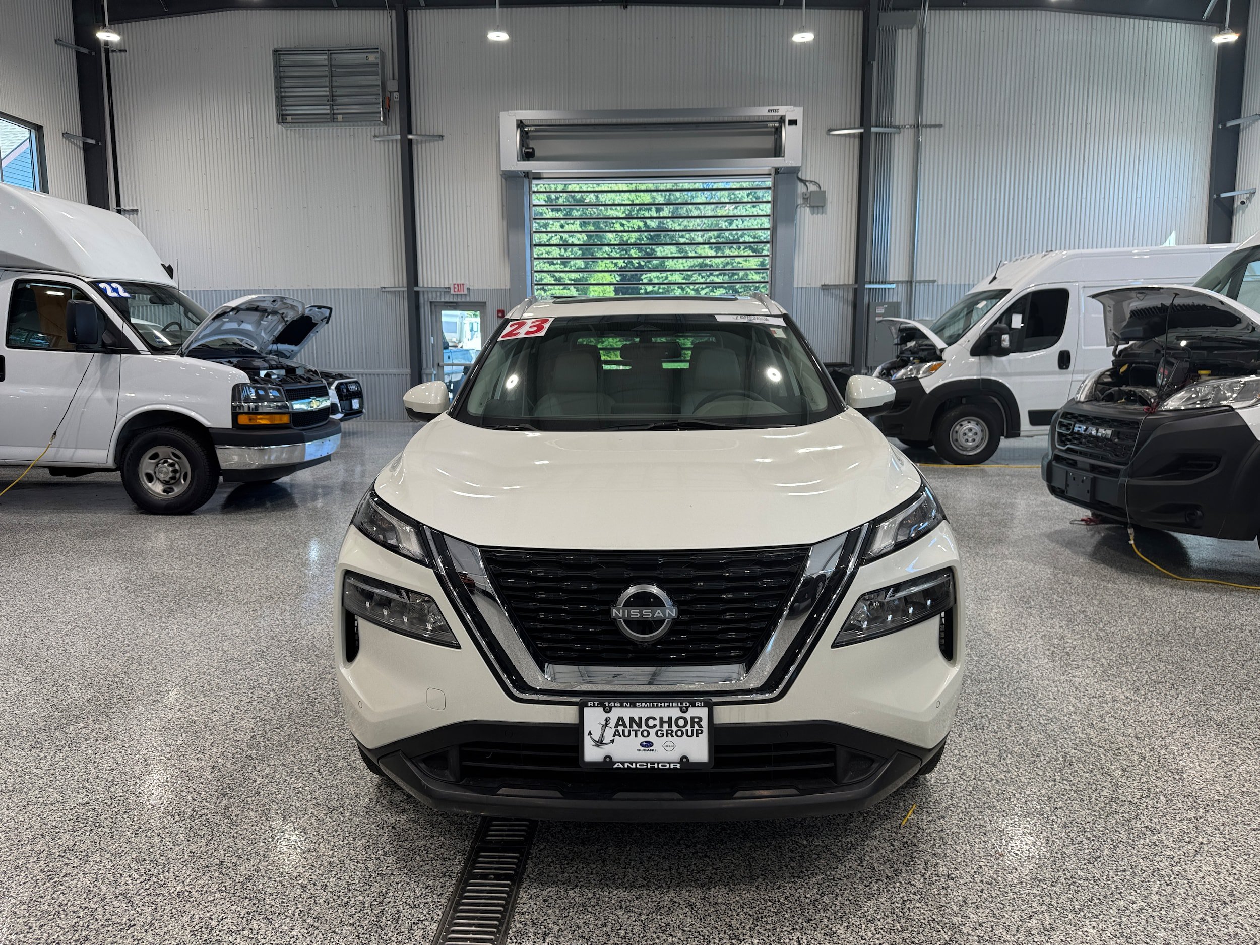 Used 2023 Nissan Rogue SL w/ SL Premium Package AWD/4WD image 2