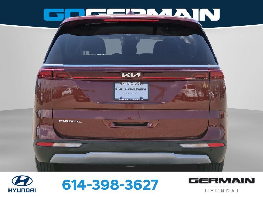 Used 2023 Kia Carnival LX FWD image 9