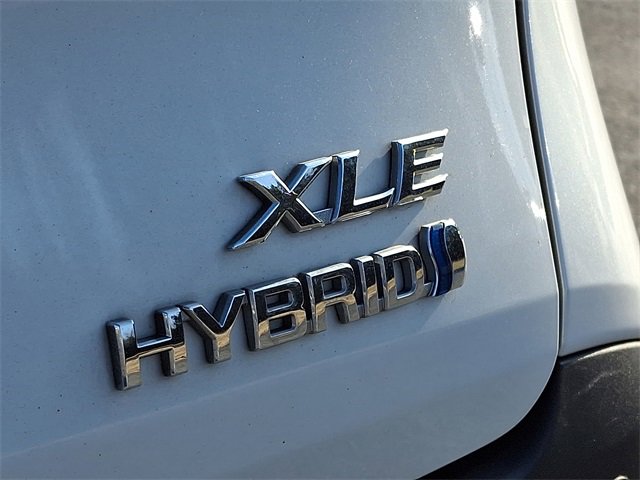 Used 2022 Toyota Sienna XLE image 29