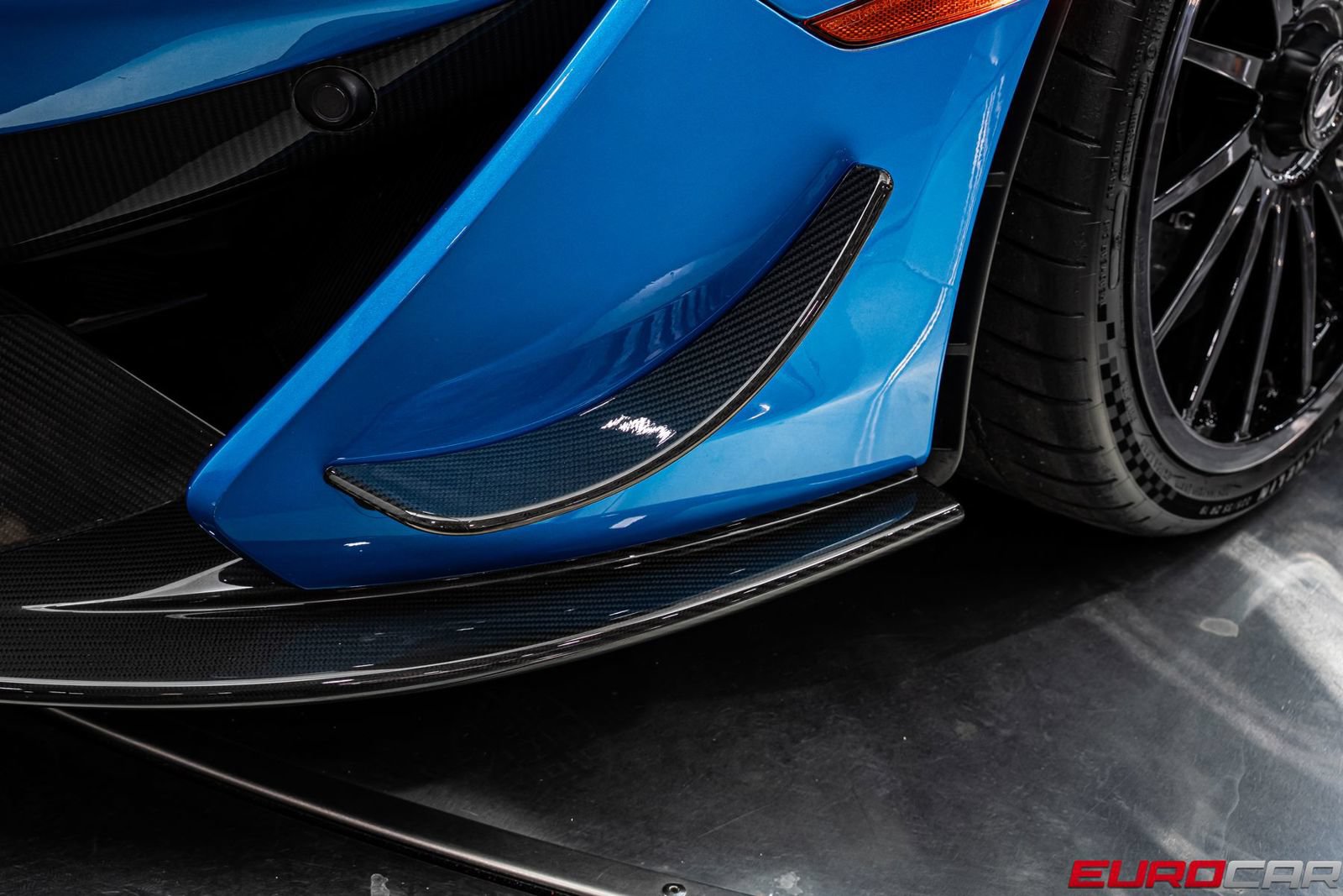 Used 2020 McLaren 620R RWD image 17