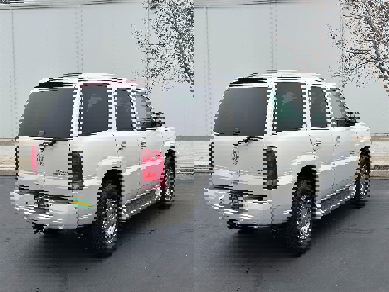 Used 2005 Cadillac Escalade AWD image 4