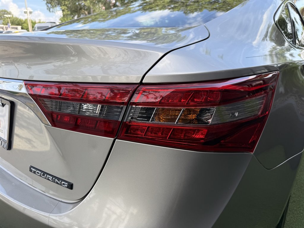 Used 2016 Toyota Avalon Touring FWD image 12