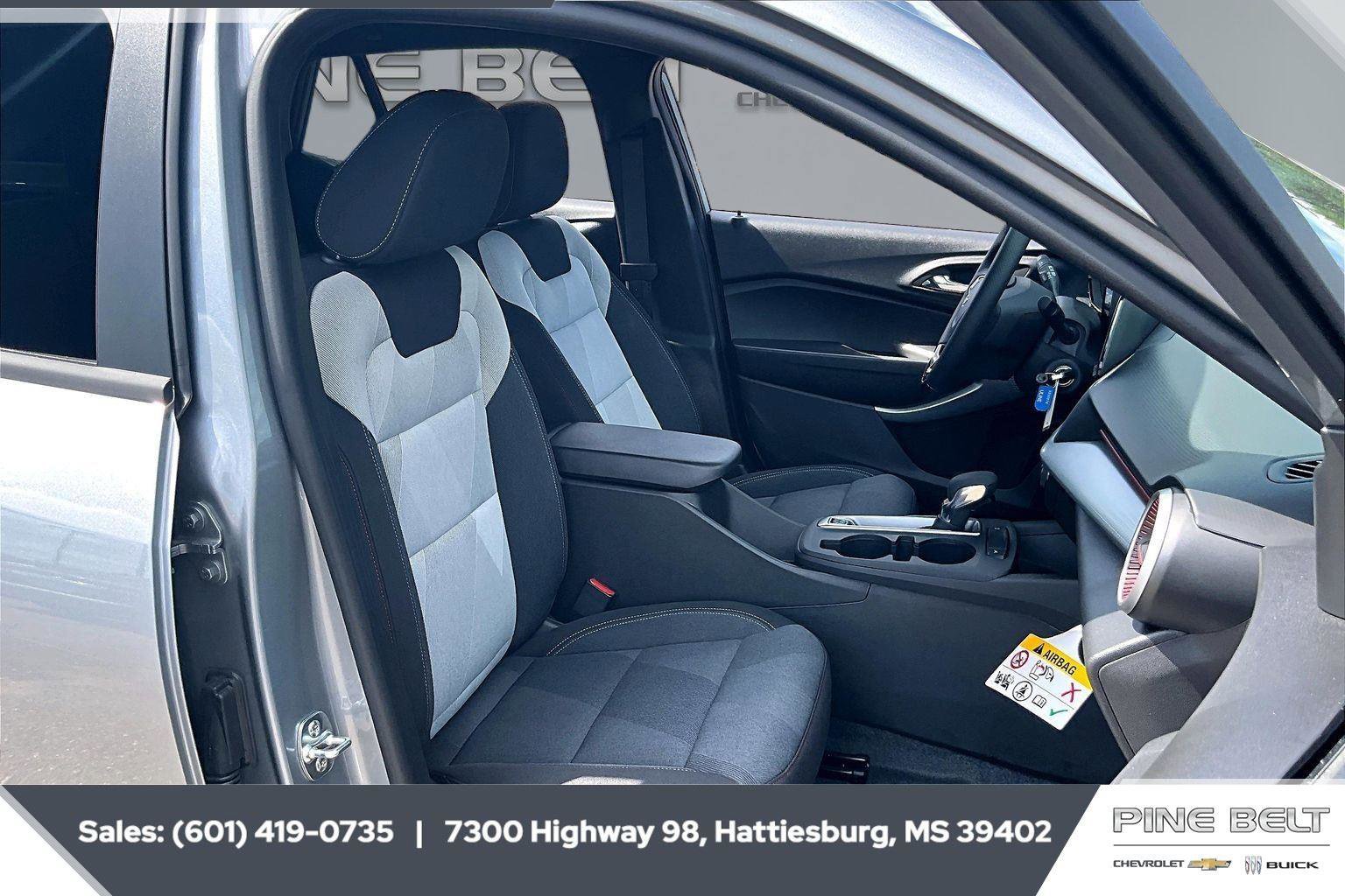 New 2026 Chevrolet Trax RS FWD image 6