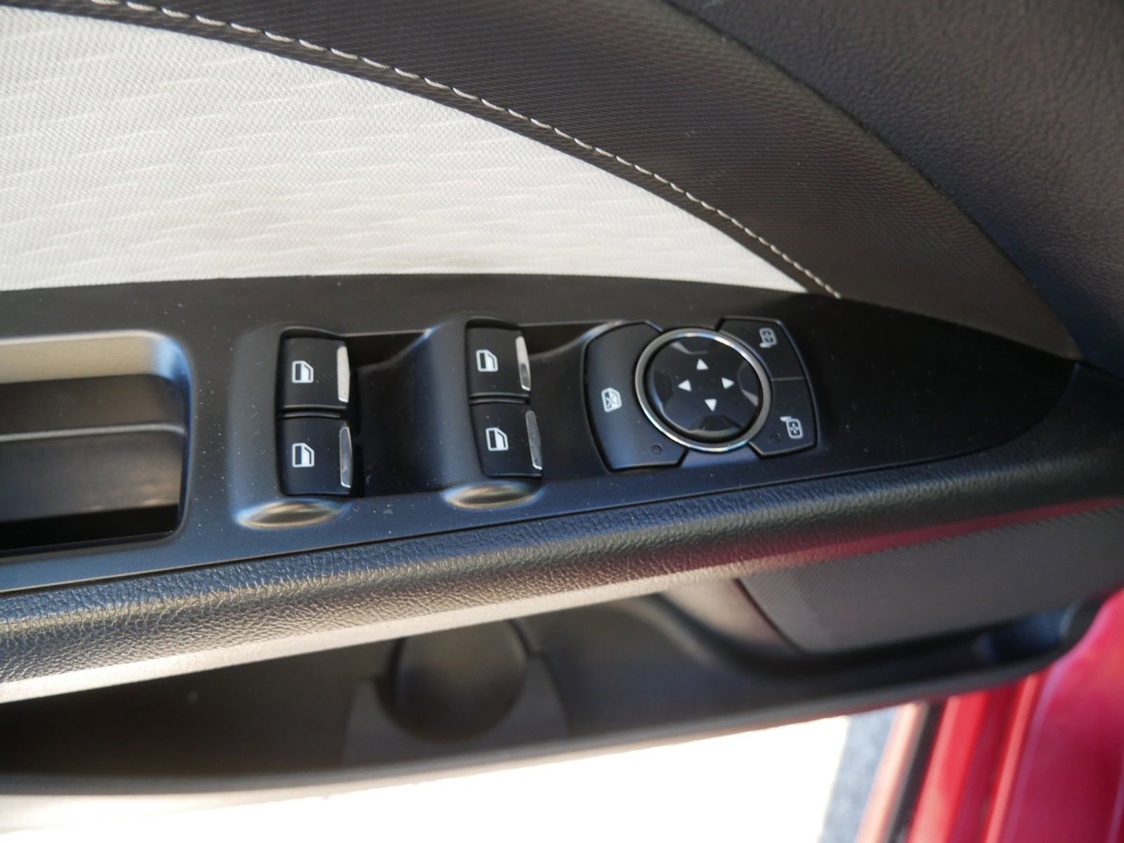 Used 2020 Ford Fusion SE w/ Equipment Group 151A image 15