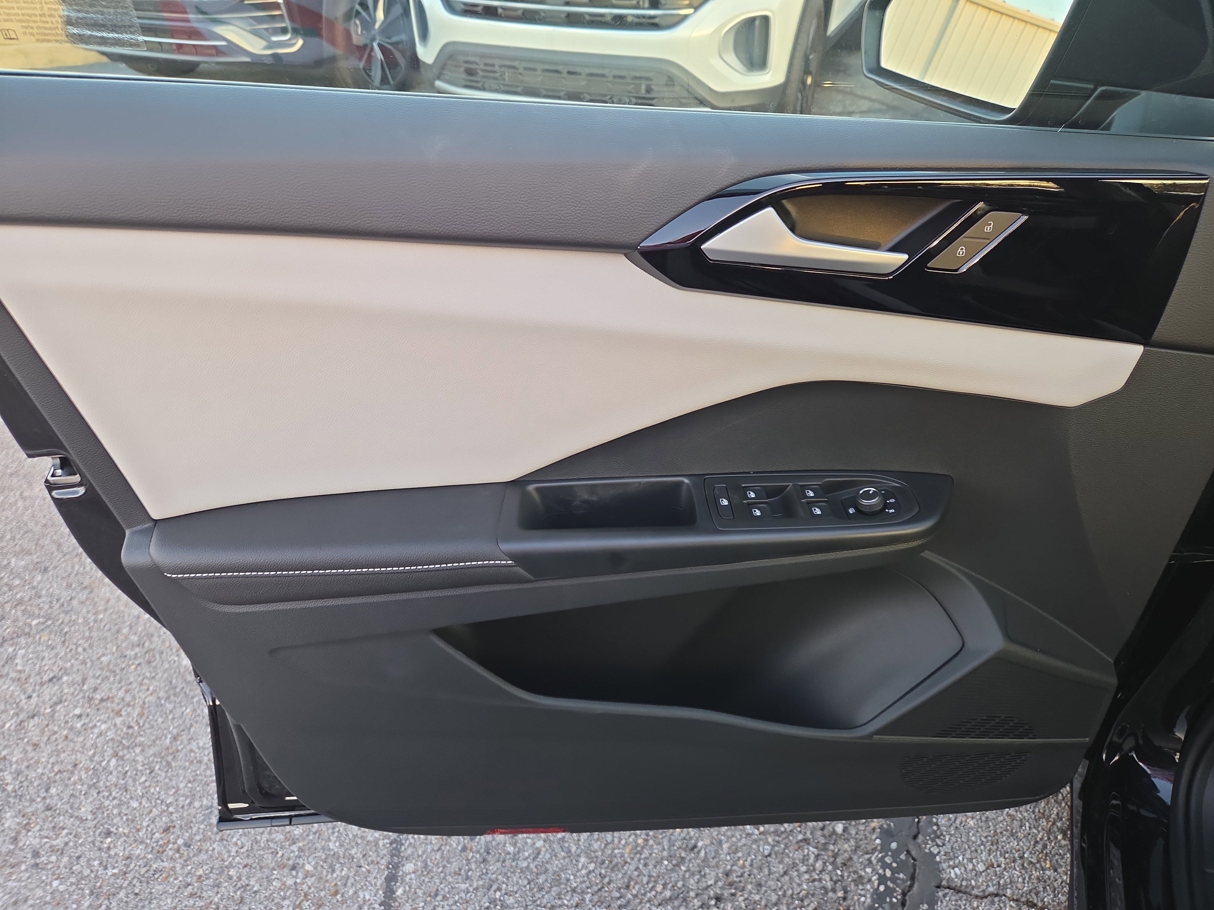 New 2026 Volkswagen Taos S image 5