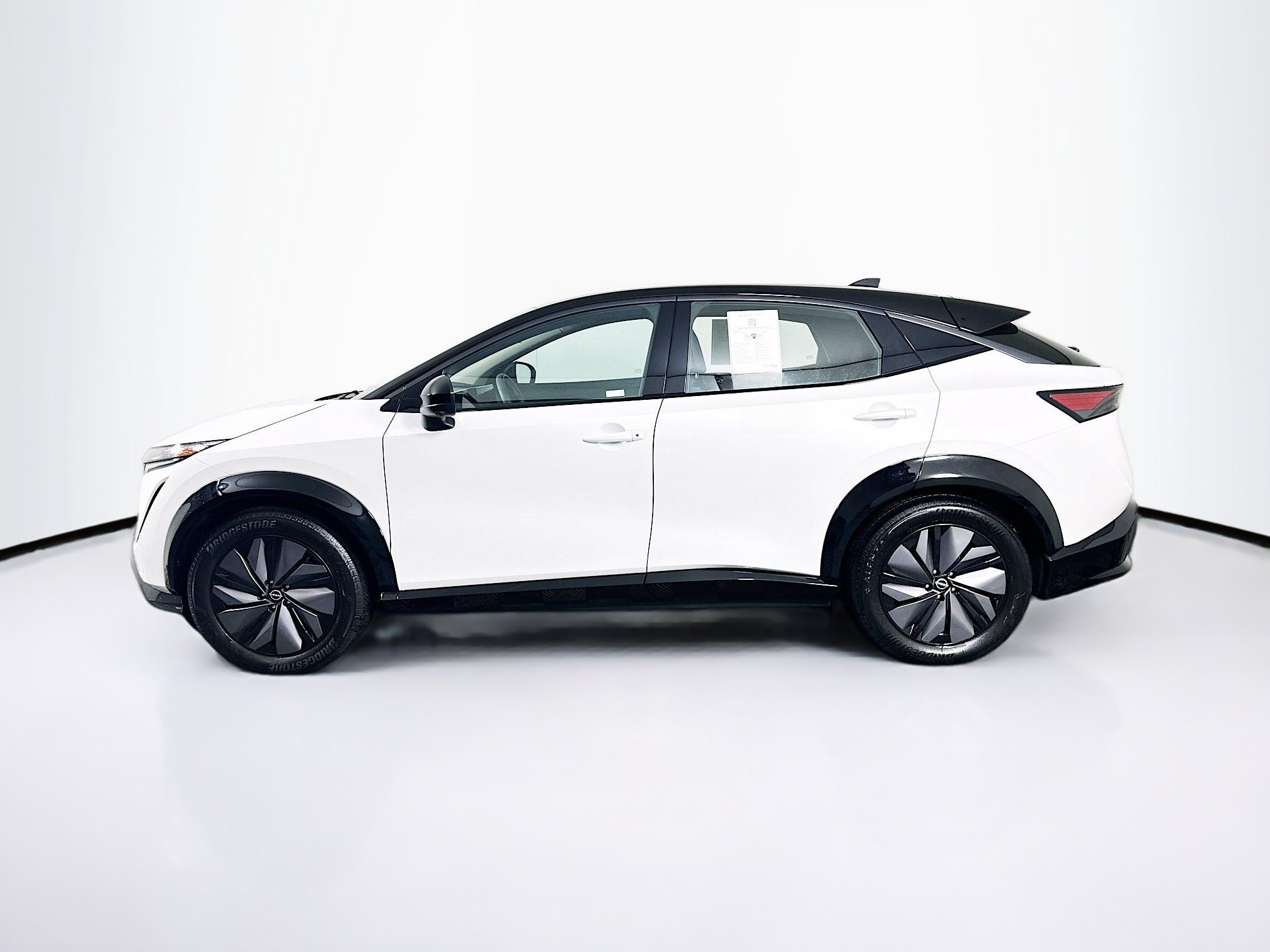 Used 2024 Nissan Ariya AWD image 4