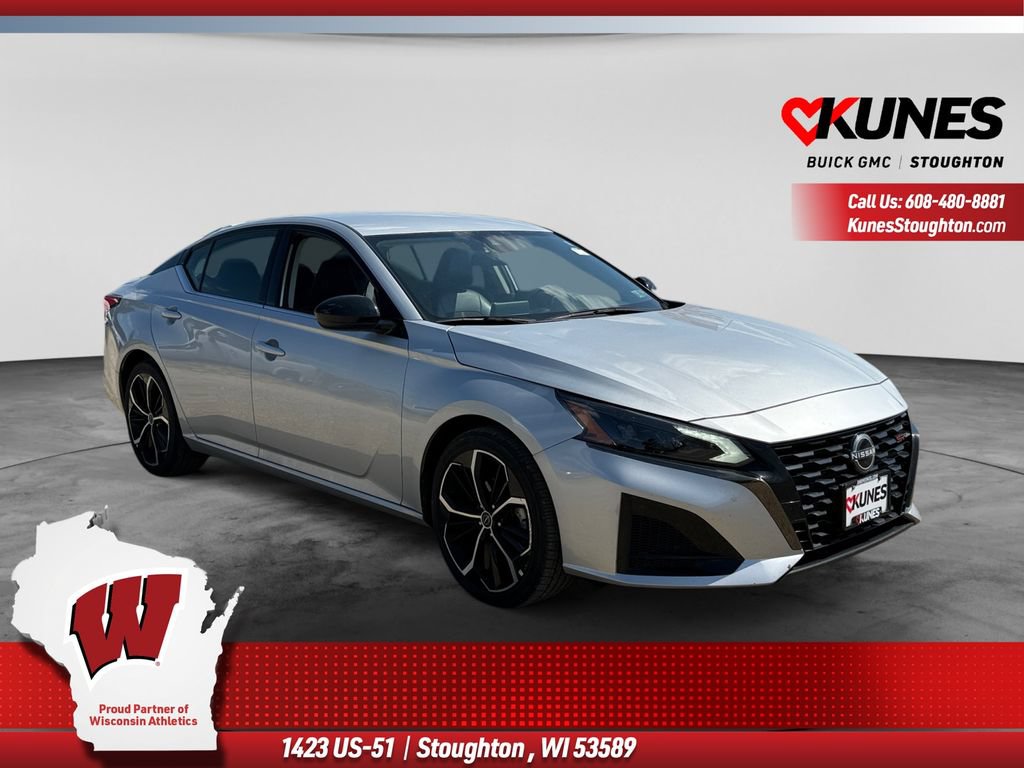 Used 2024 Nissan Altima 2.5 SR FWD image 1