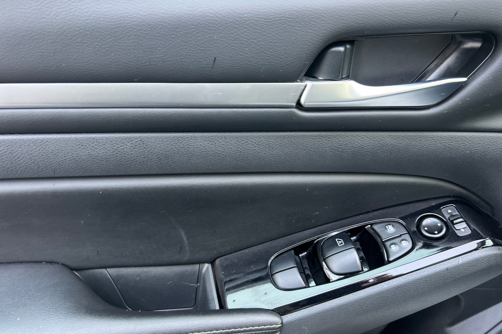 Used 2023 Nissan Altima 2.5 SV image 8