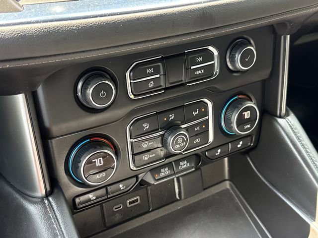 Used 2022 Chevrolet Suburban Z71 w/ Luxury Package AWD/4WD image 28