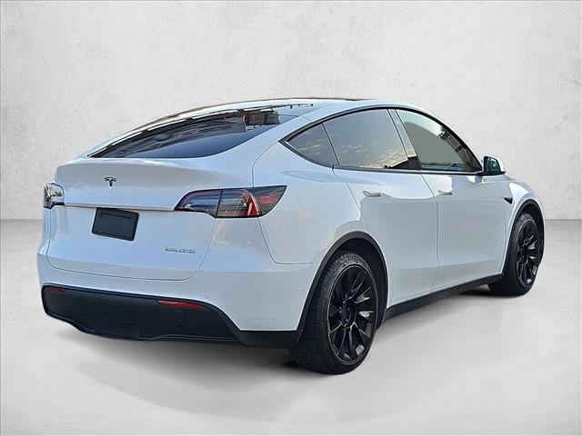 Used 2022 Tesla Model Y Long Range AWD/4WD image 5