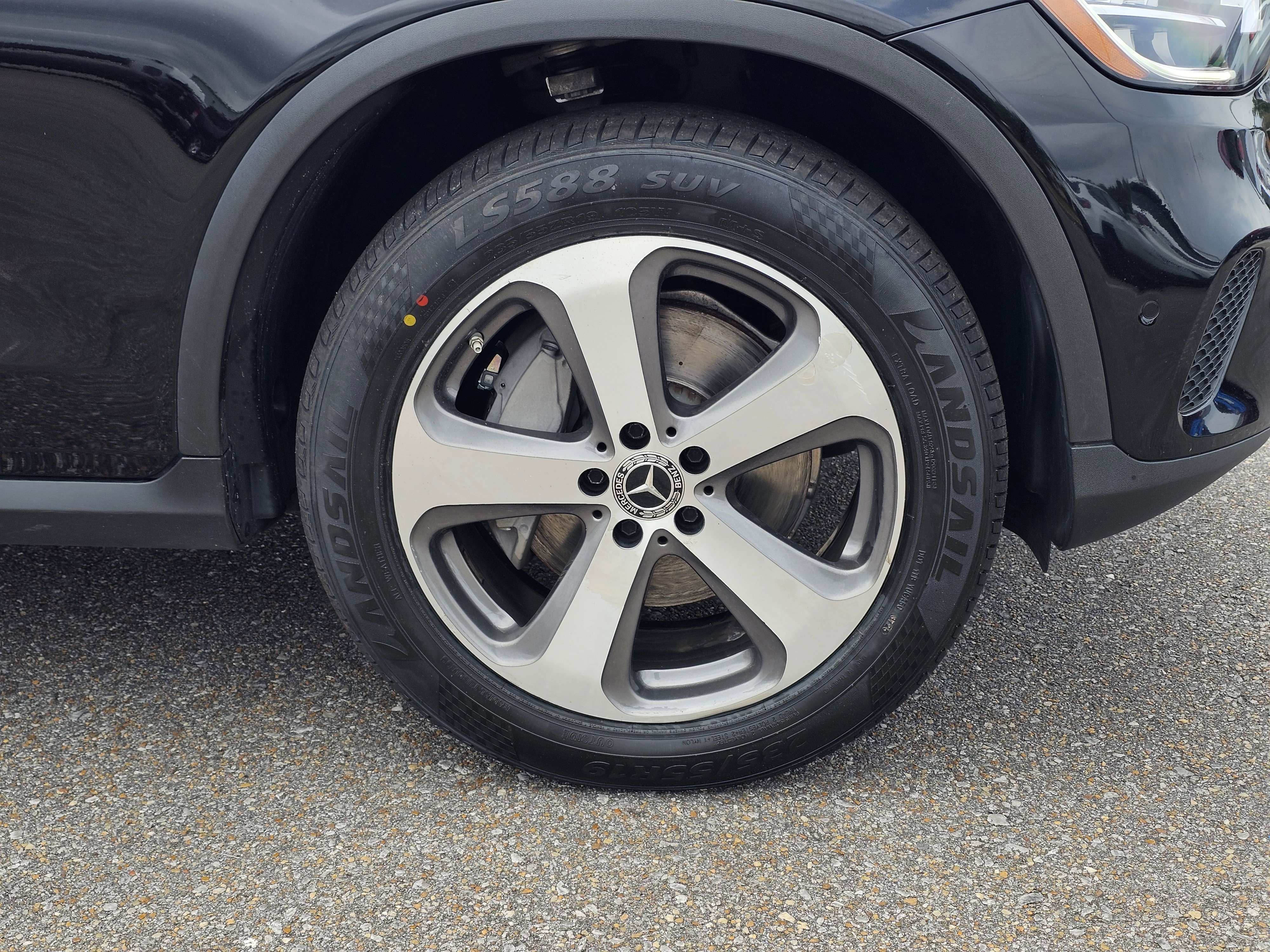 Used 2021 Mercedes-Benz GLC 300 4MATIC image 6