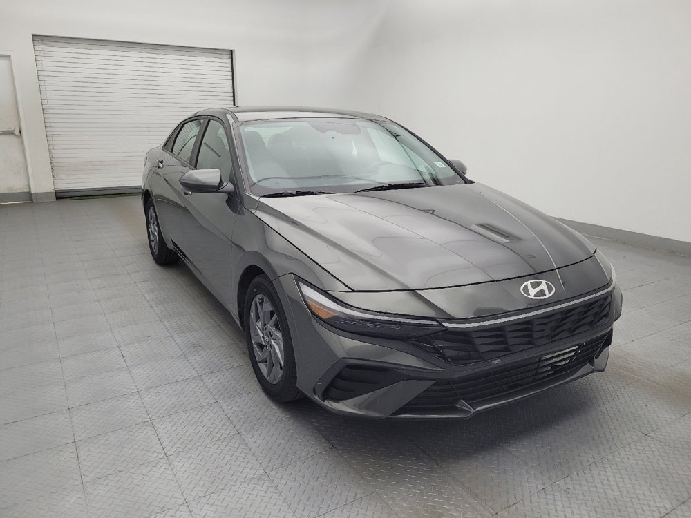 Used 2024 Hyundai Elantra SEL FWD image 13