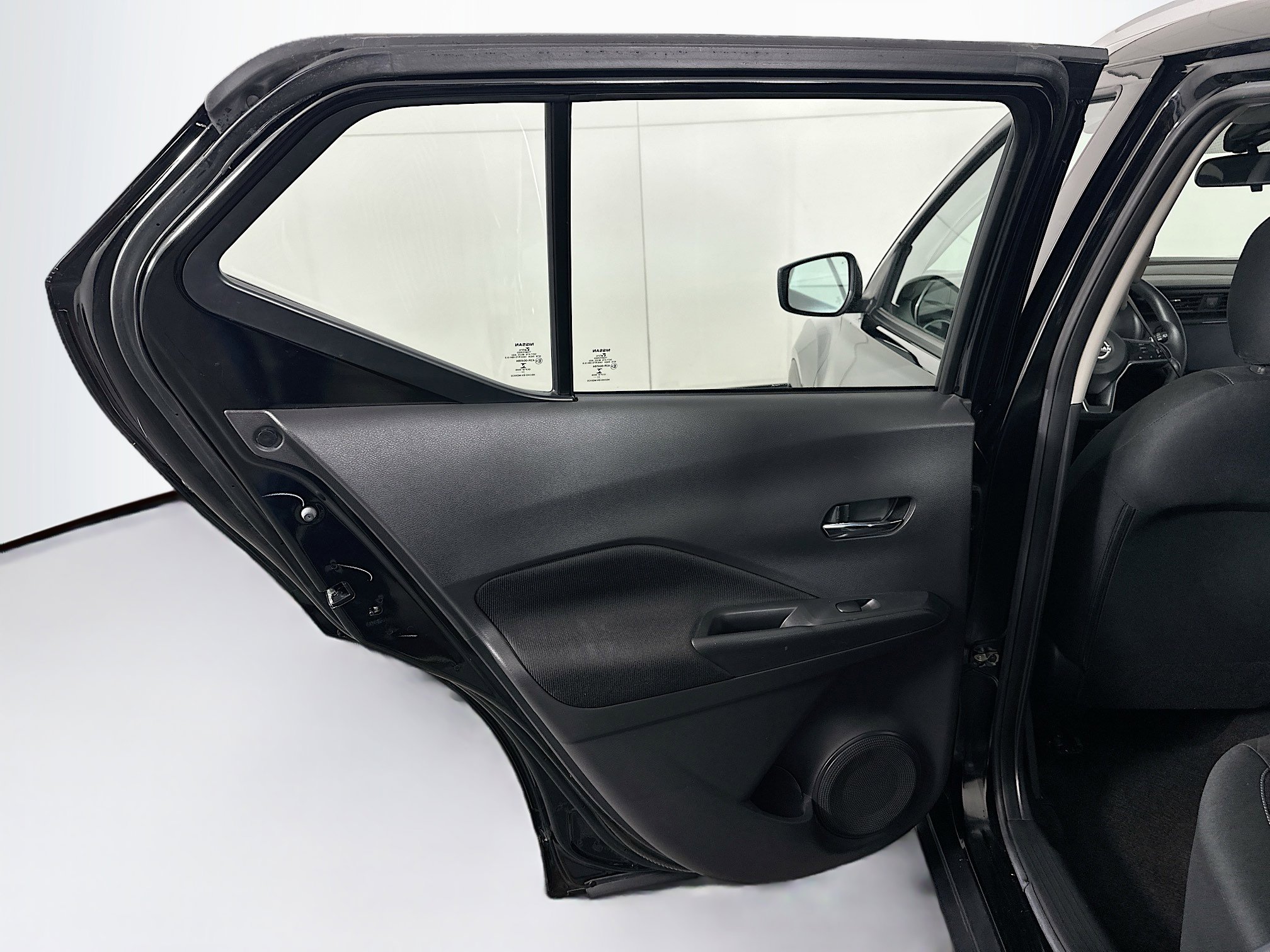 Used 2023 Nissan Kicks SV image 23