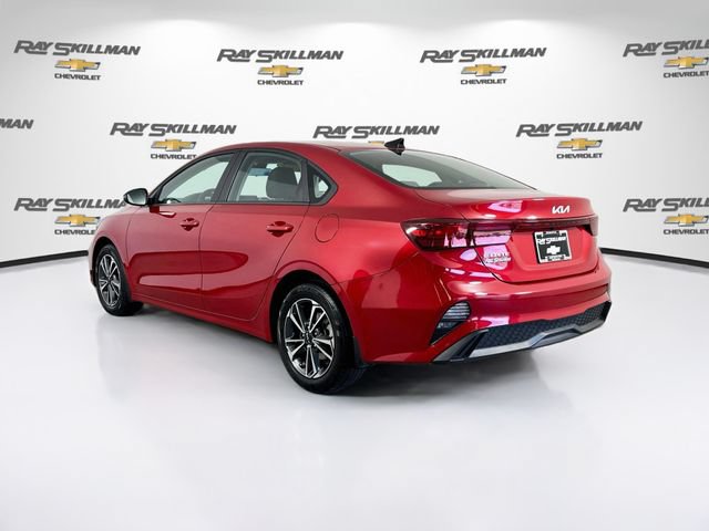 Used 2024 Kia Forte LXS w/ LXS Technology Package FWD image 5