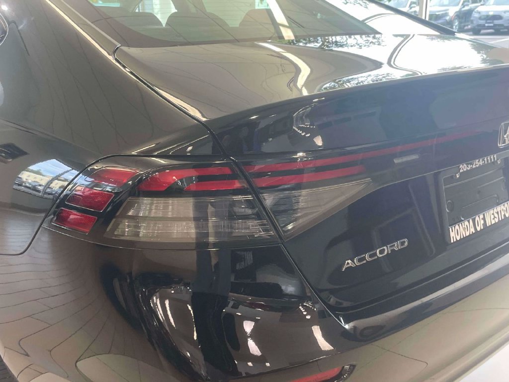 Used 2025 Honda Accord SE image 8