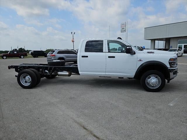 New 2026 RAM 5500 Tradesman AWD/4WD image 39