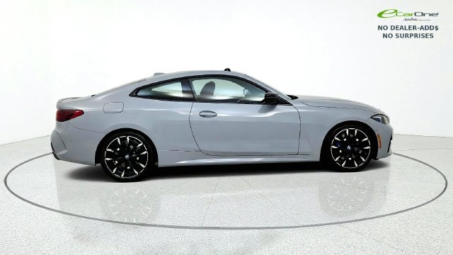 Used 2026 BMW M440i Coupe RWD image 9