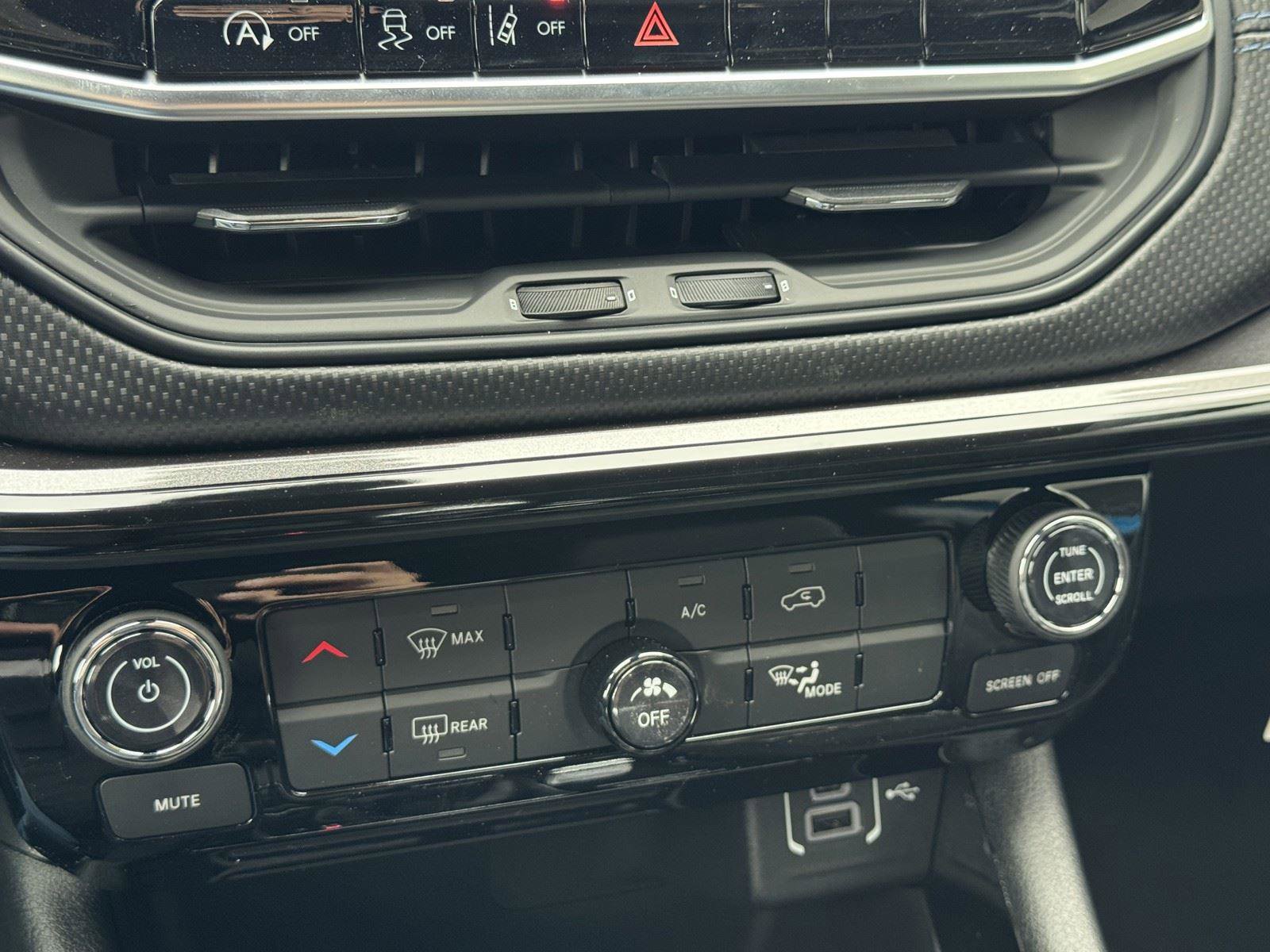 New 2026 Jeep Compass Latitude image 19