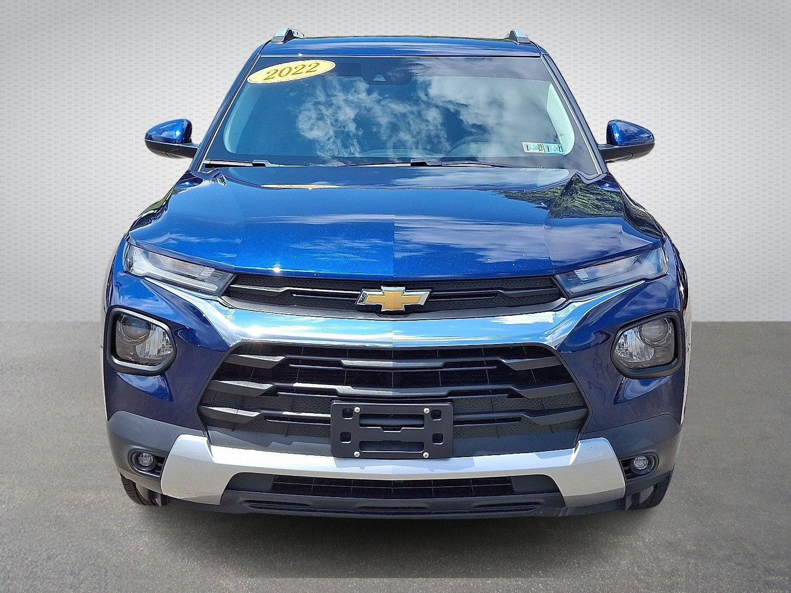 Used 2022 Chevrolet TrailBlazer LT w/ Driver Confidence Package AWD/4WD image 2