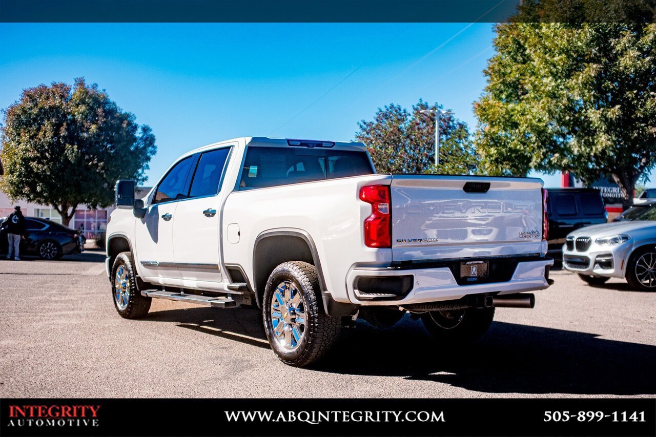 Used 2024 Chevrolet Silverado 2500 High Country w/ High Country Premium Package image 5
